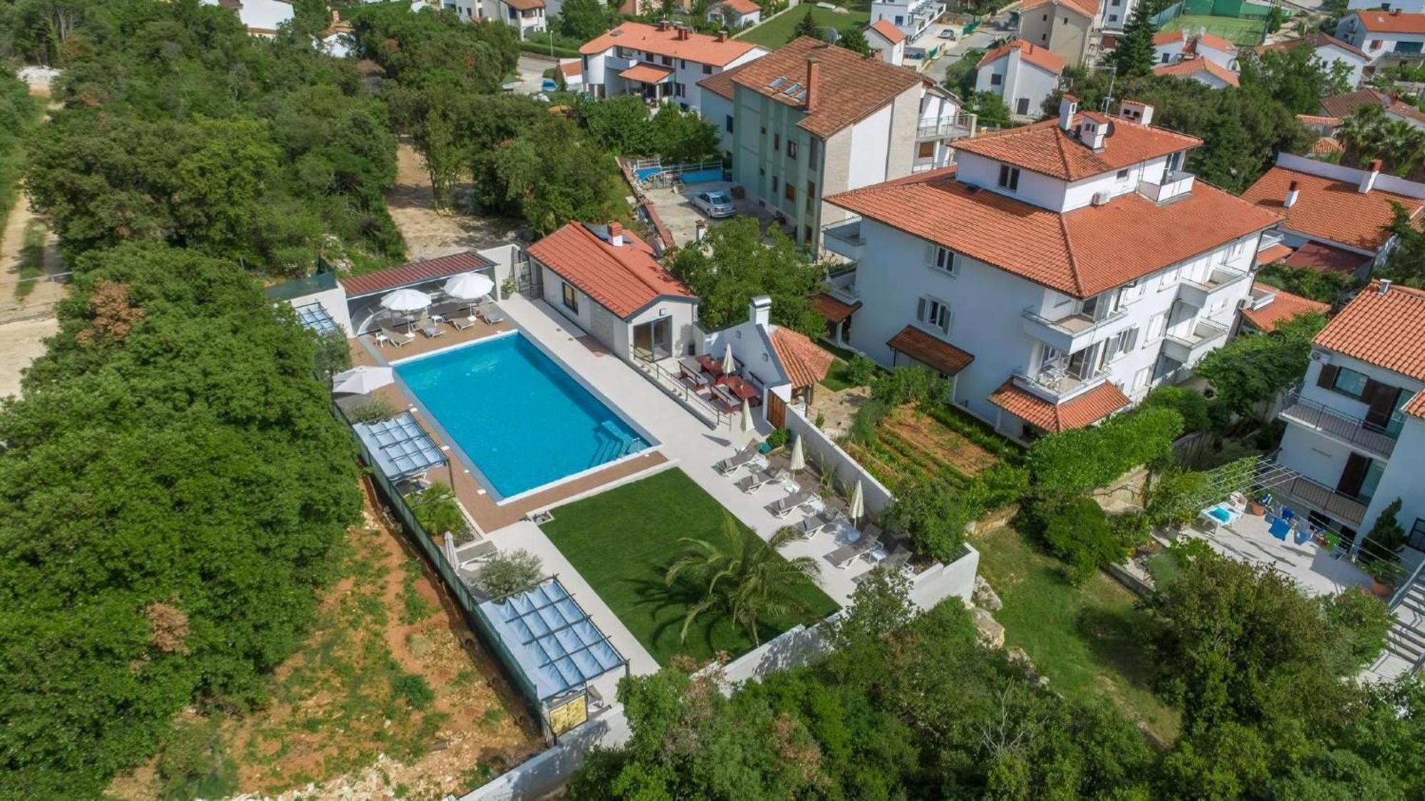 In Pjescana Uvala Mit Grosser Terrasse Apartment Pula